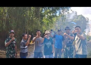 Bakti untuk Negeri, PAC LDII Waiheru Bersama Warga dan Yonif 733 Gelar Aksi Bersih Sungai