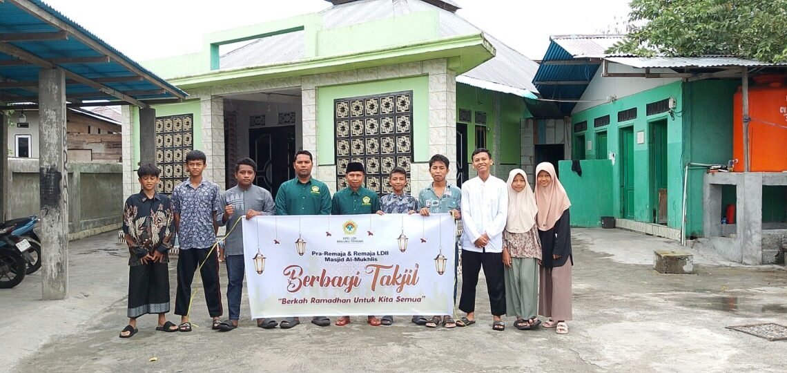 LDII Maluku Tengah Hadirkan Senyum Ramadan Lewat Takjil Gratis