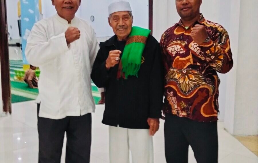 Perkuat Ukhuwah Islamiyah, Ketua DPD LDII Maluku Tengah Hadiri Sholat Subuh Berjamaah di Masjid Agung Ibnu Abdullah
