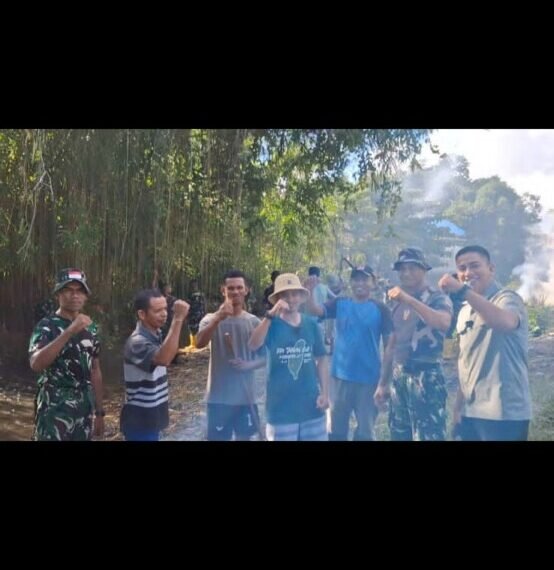 Bakti untuk Negeri, PAC LDII Waiheru Bersama Warga dan Yonif 733 Gelar Aksi Bersih Sungai